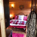Unique Tiny House Near 3 Peaks - The Zedshed