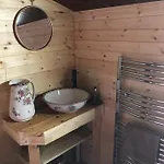 Unique Tiny House Near 3 Peaks - The Zedshed Bentham